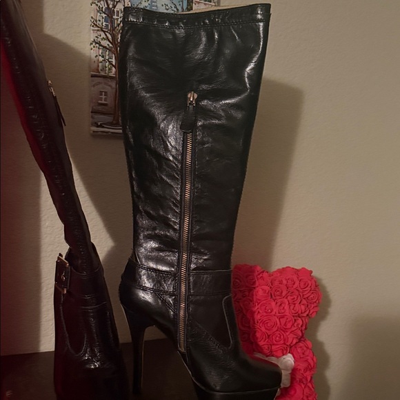 Bebe Glossy Black Heeled Boots size 8 - Picture 4 of 14